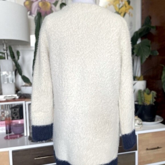 Janice The Wonder Sweater in Cream‎ - Picture 2 of 15
